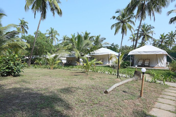 Hotel Exterior 160 of 193