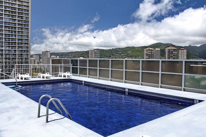 Pool 8 of 9