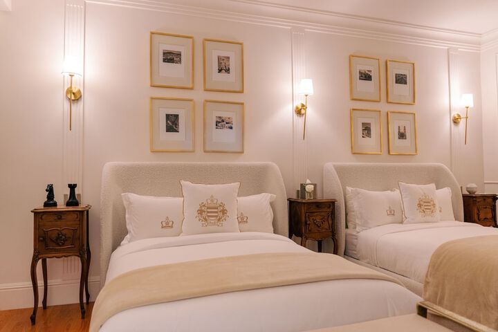 Room 9 of 28