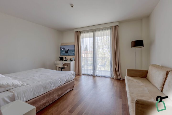 Room 20 of 63