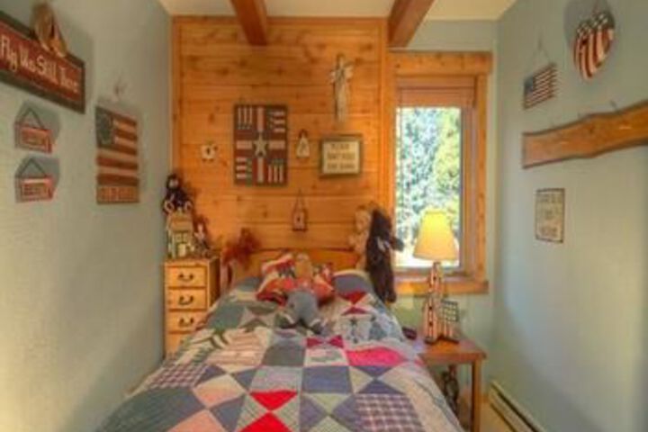Room 3 of 13