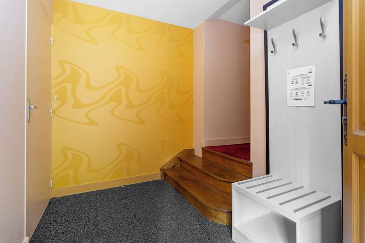 Room 50 of 133