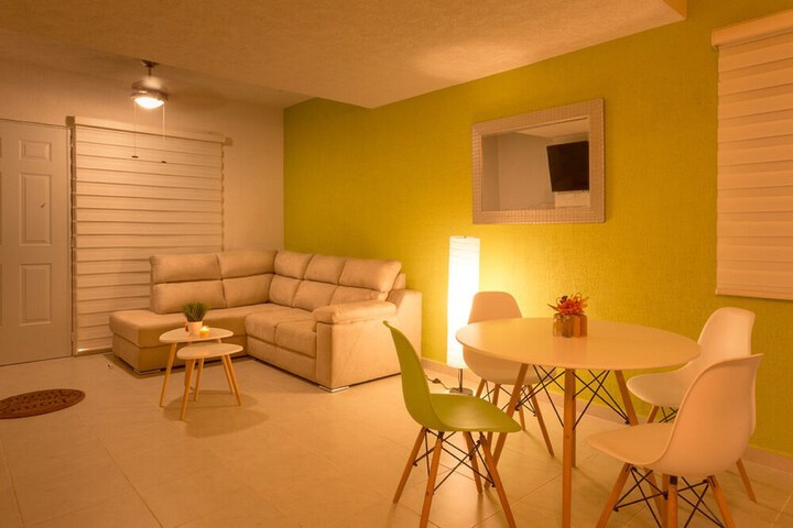 Room 10 of 24