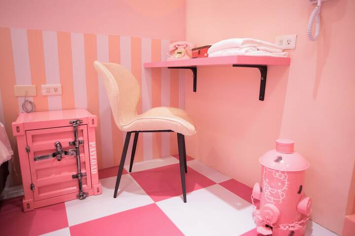 Room 15 of 89
