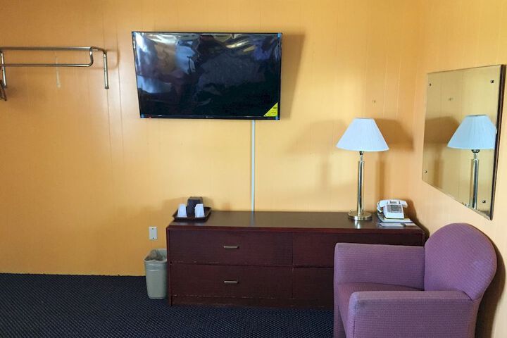 Room 24 of 29