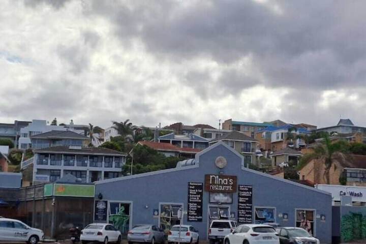 Shopping mall