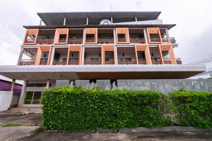 Ratana Hotel Sakdidet