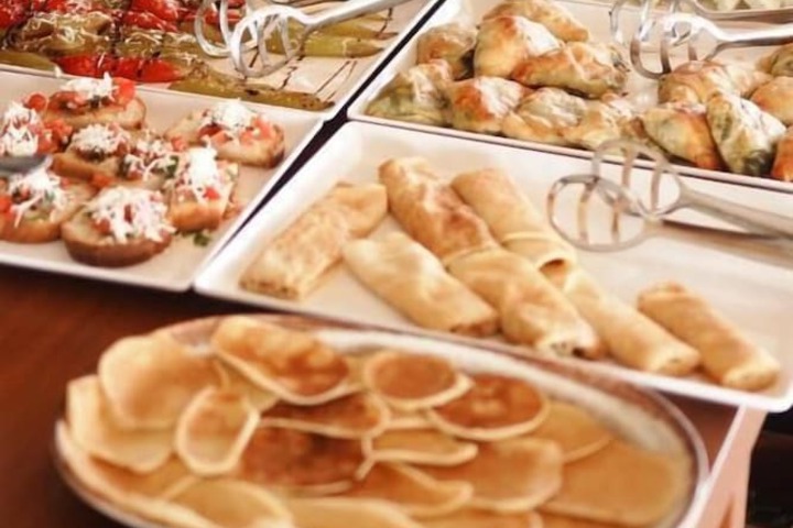 Lounge 52 of 75