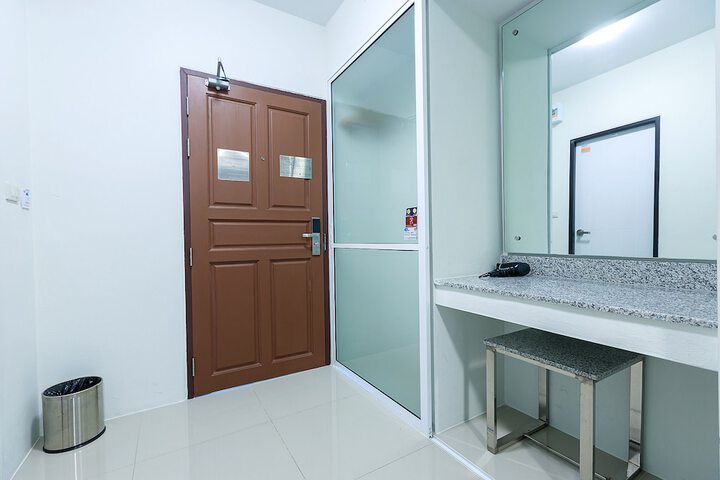 Room 21 of 50