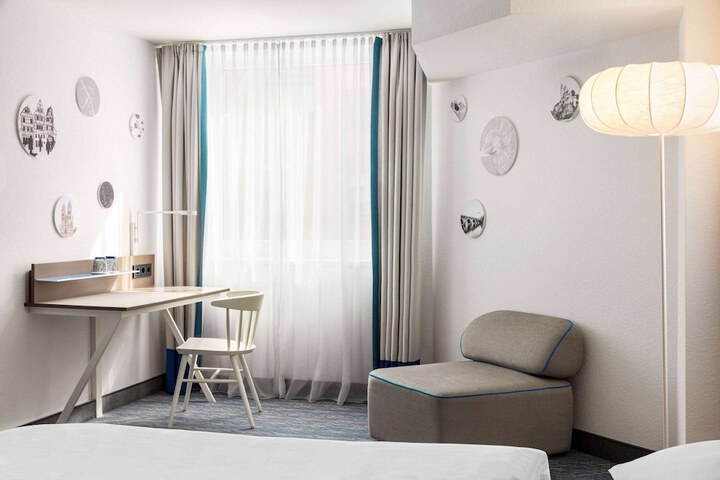 Room 22 of 80