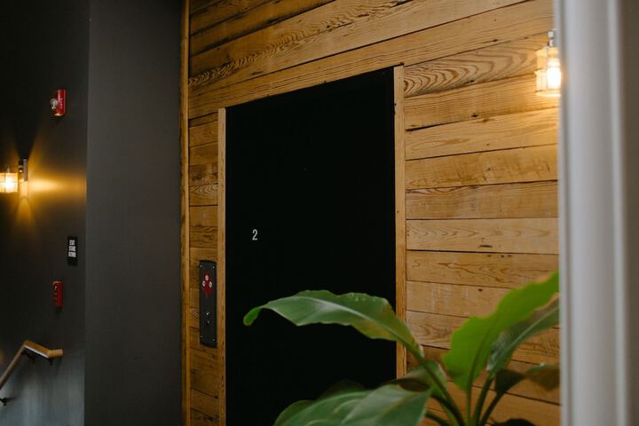 Ballroom/Hall 82 of 92