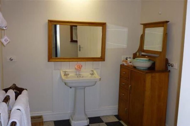 Room 21 of 68