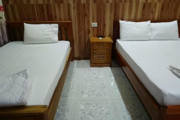 Room 8 of 27