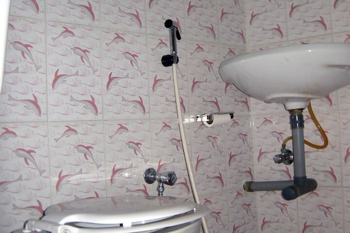Room 28 of 35