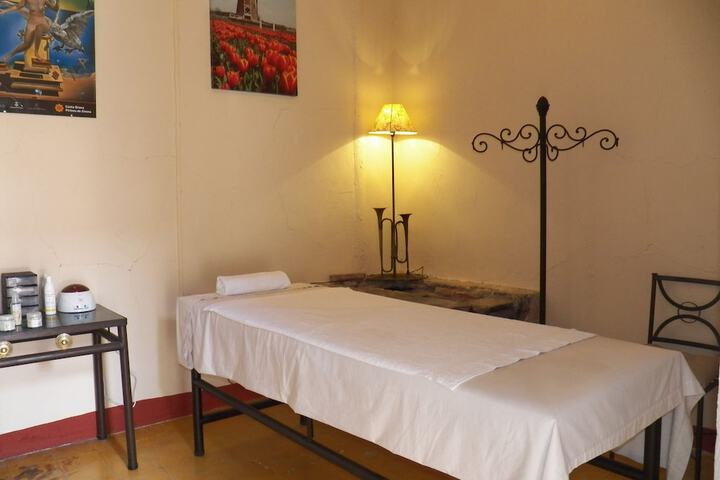 Room 16 of 36