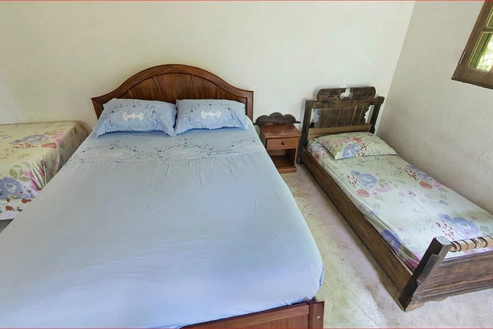 Room 3 of 12