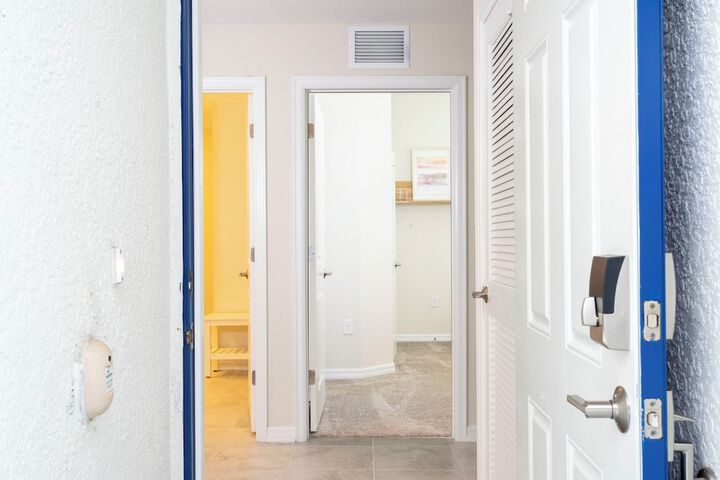 Room 4 of 41