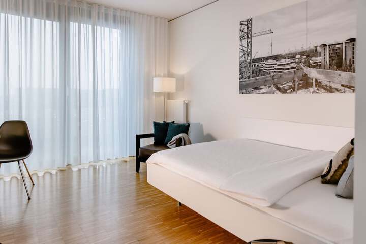 Room 6 of 96