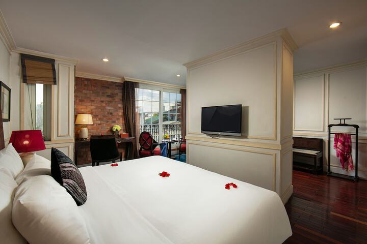 Room 27 of 113