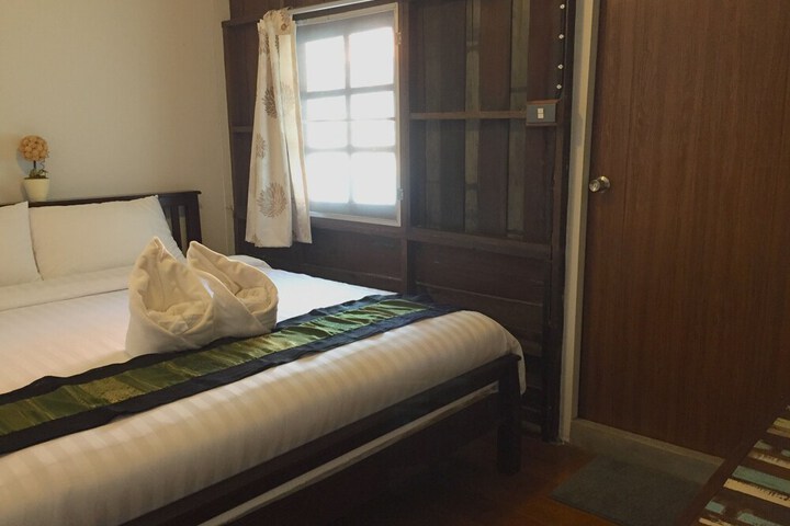 Room 12 of 62