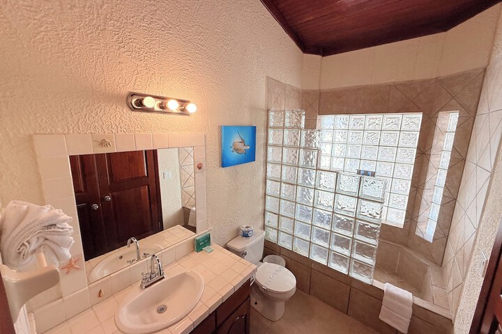 Room 92 of 172