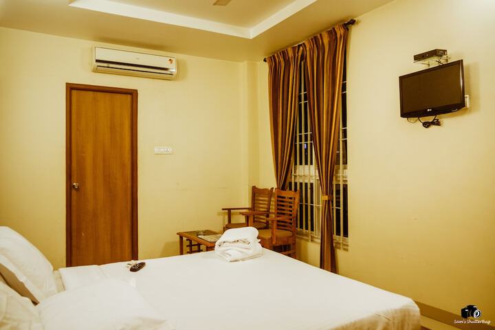 Room 9 of 26