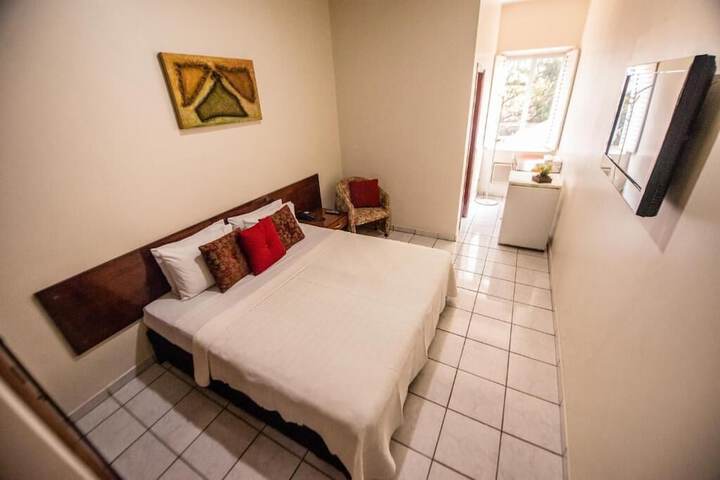 Room 12 of 26