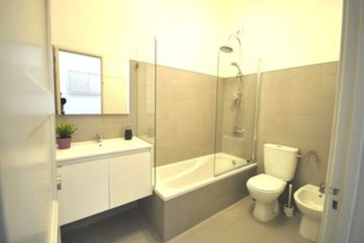 Room 2 of 7