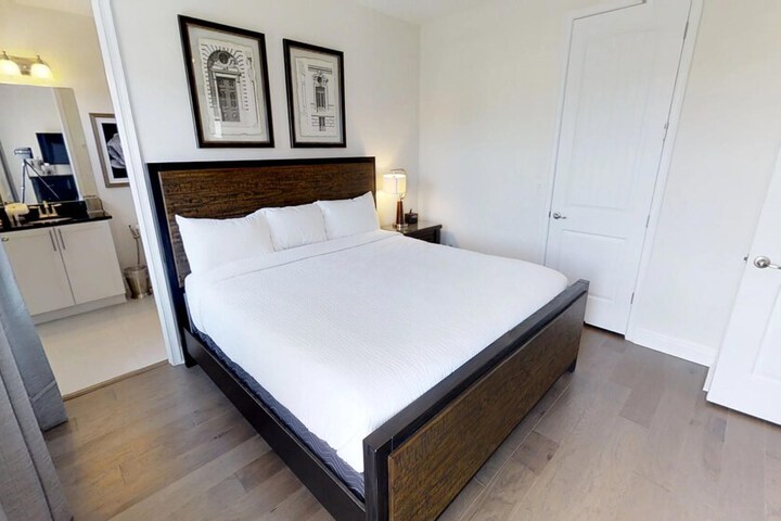 Room 3 of 56