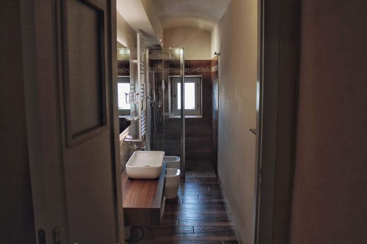 Room 21 of 39