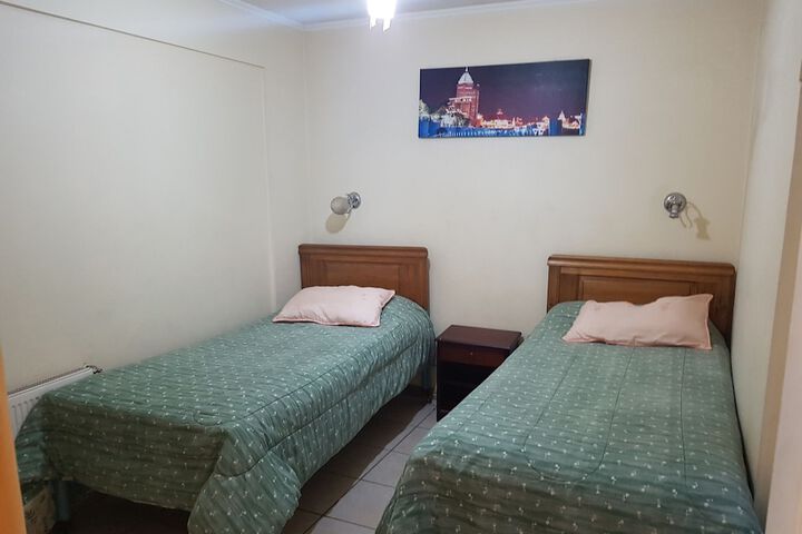 Room 4 of 13