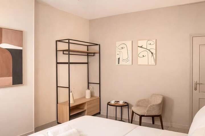 Room 15 of 159
