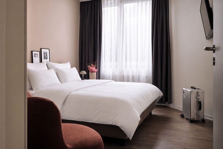 Room 7 of 26