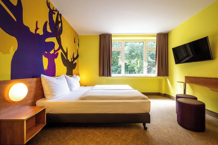 Room 48 of 118