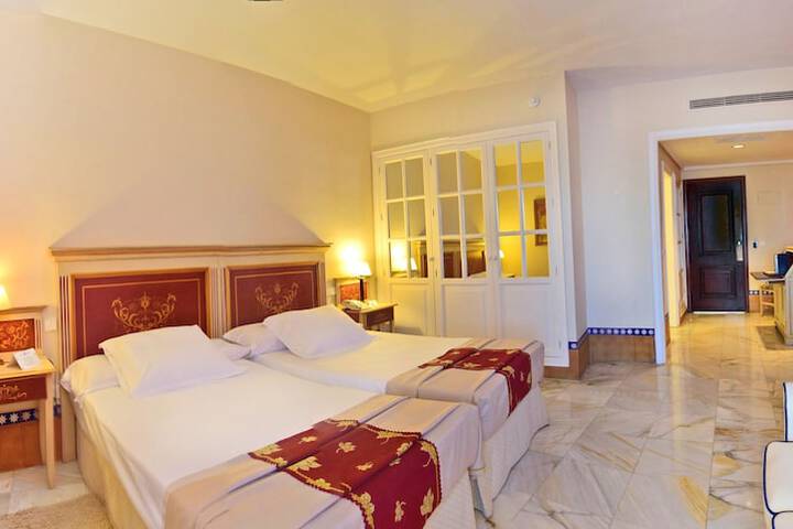 Room 12 of 61