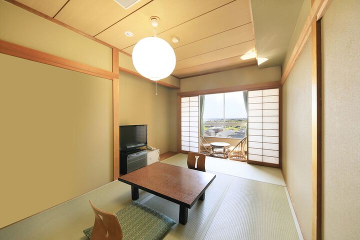 Room 7 of 66
