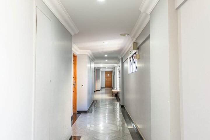 Ballroom/Hall 74 of 78