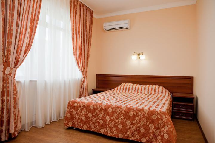 Room 17 of 40