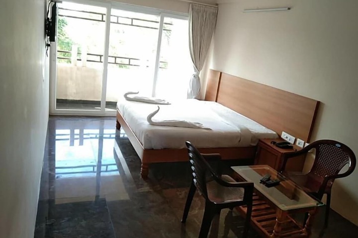 Room 16 of 48