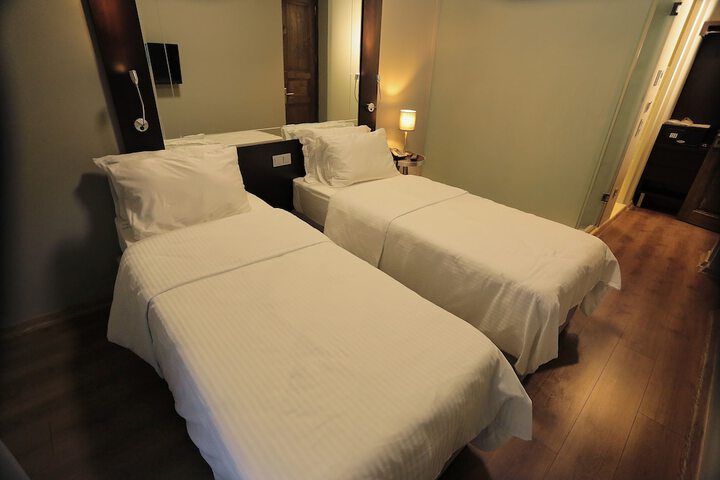 Room 46 of 93
