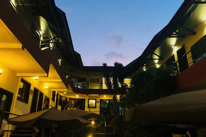 Hotel 74 of 77