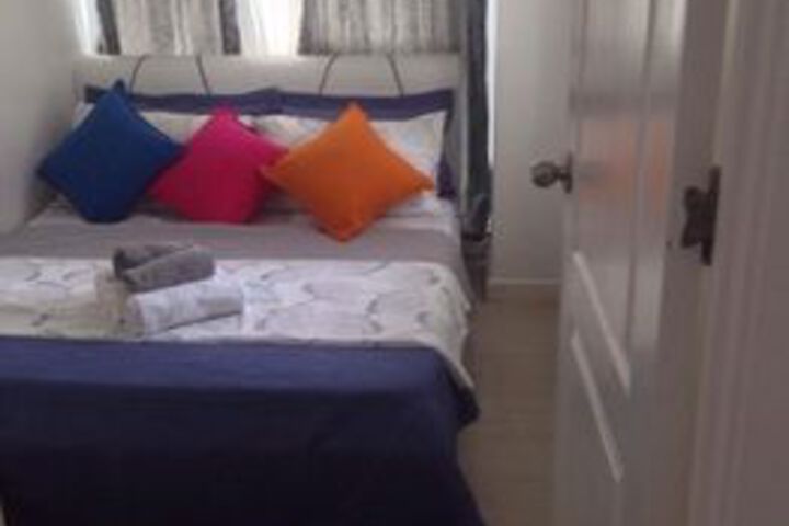 Room 8 of 33