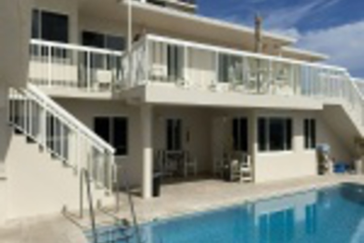 Sundeck 24 of 695