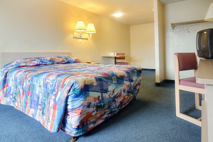 Photo 8