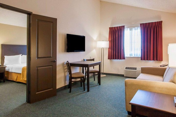 Room 19 of 37