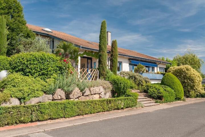 Hotel Newport in Villefranche-sur-Saône