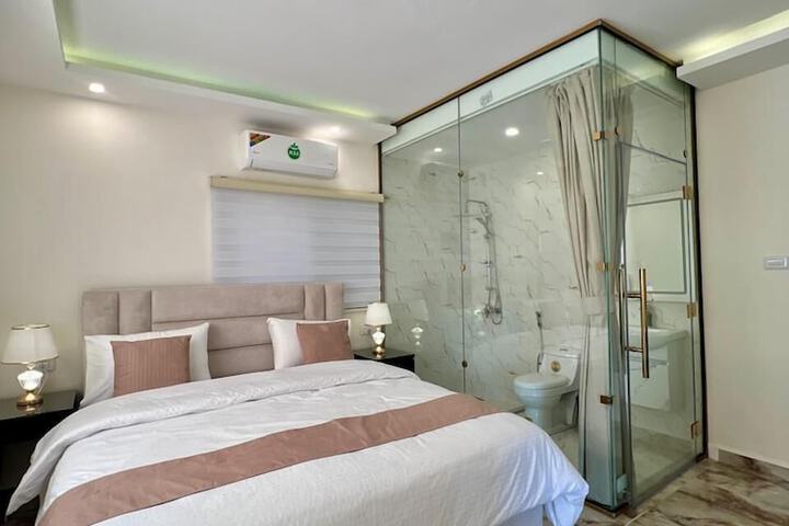 Room 2 of 29
