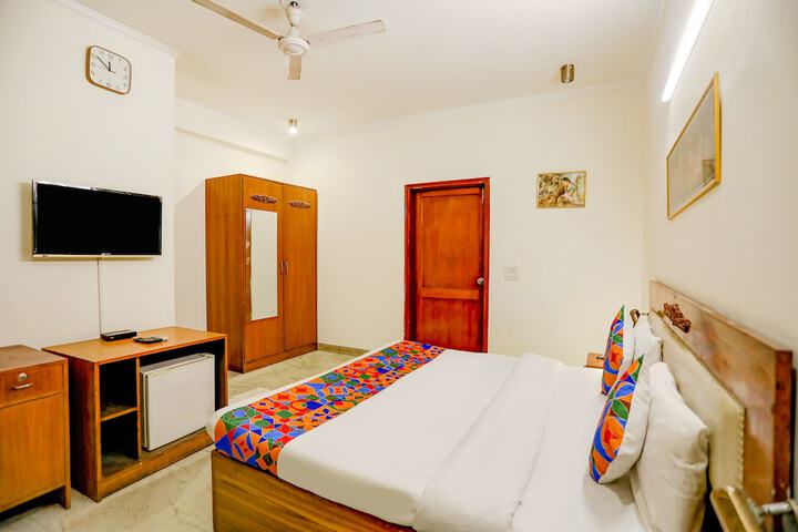 Room 21 of 27