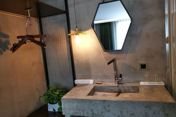 Room 41 of 58