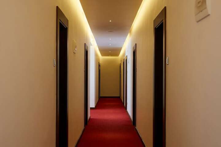 Ballroom/Hall 55 of 72